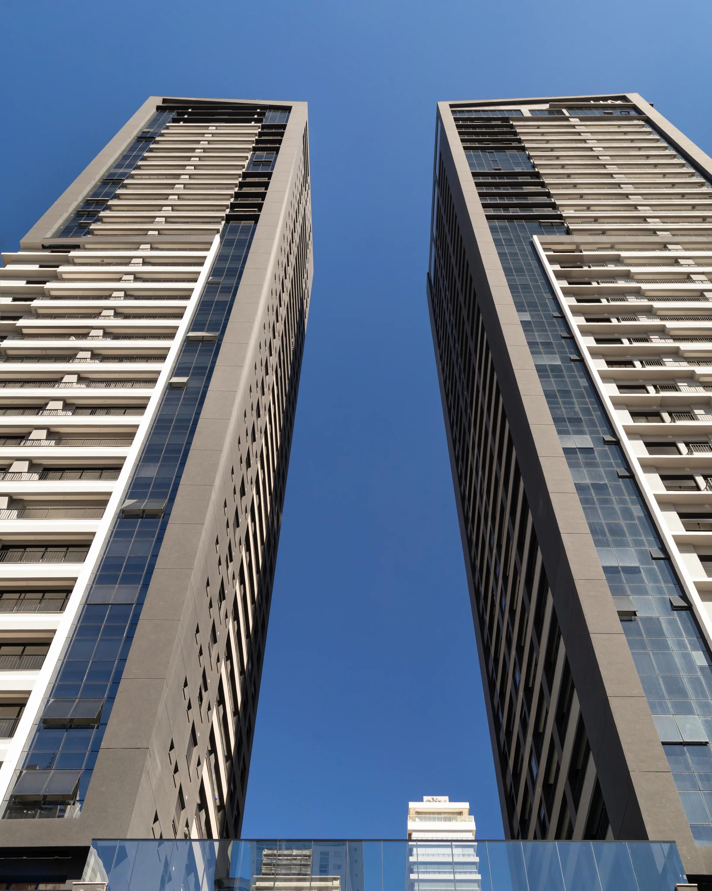 Torres Sol e Lua