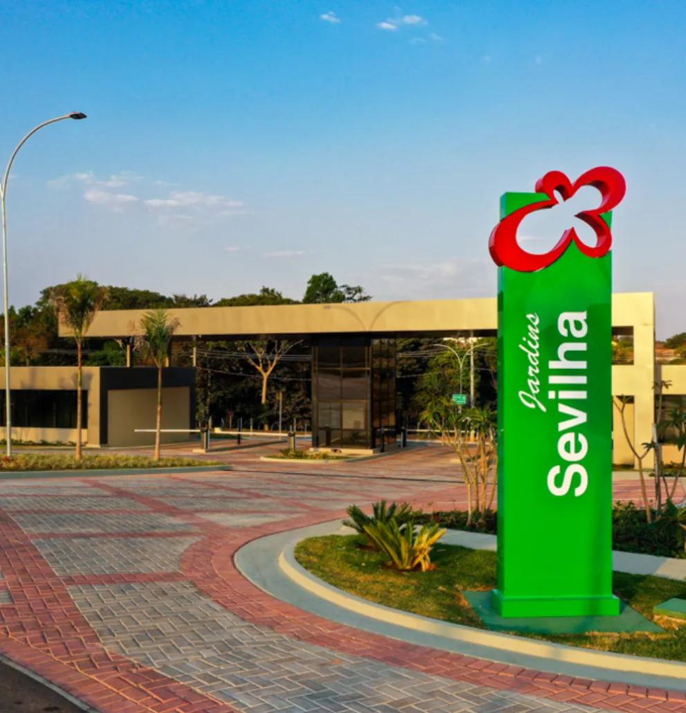 Jardins Sevilha — fachada — Senador Canedo