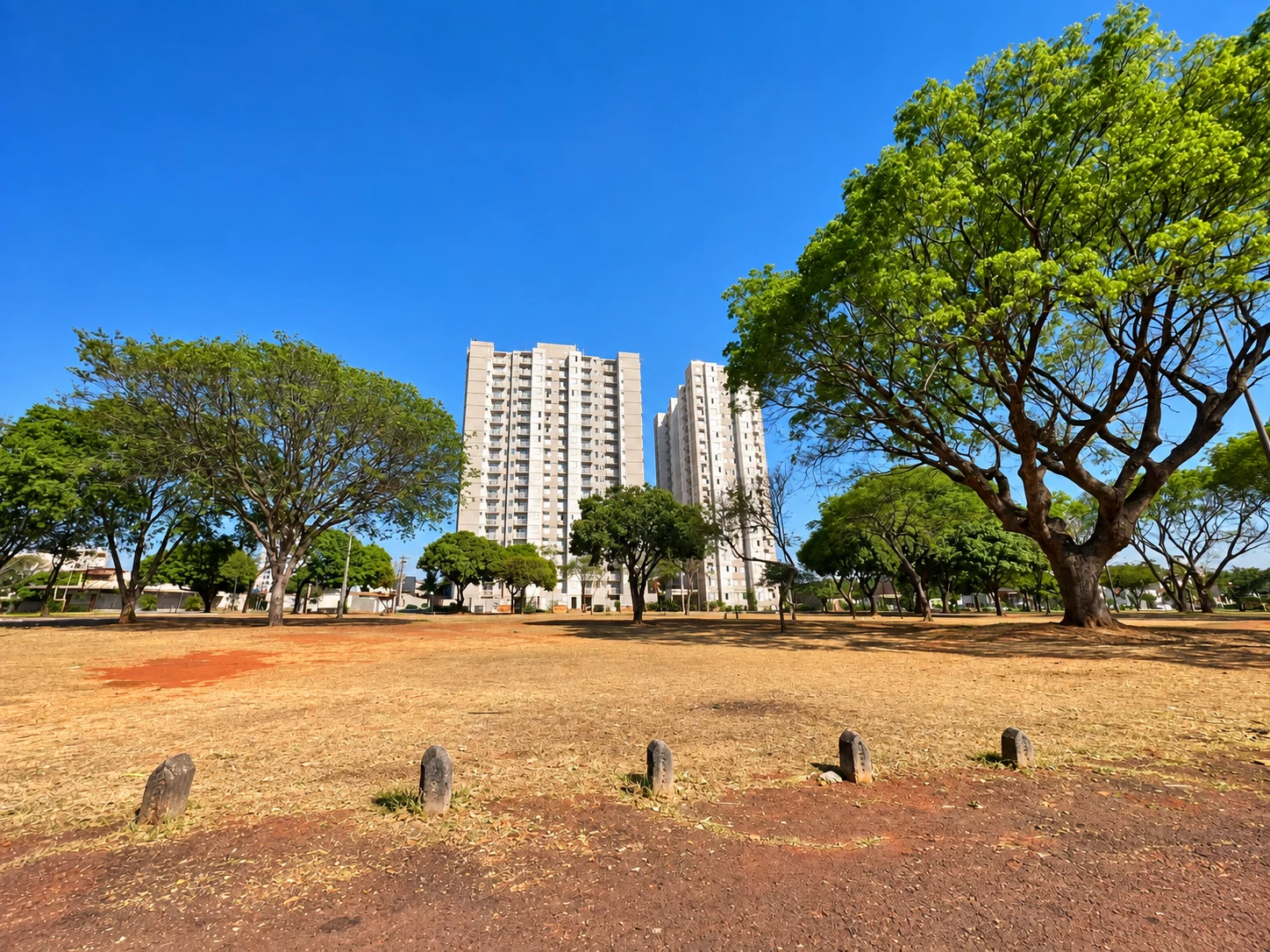 NOW Praça C8 e a região do Setor Sudoeste